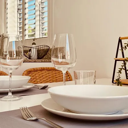 Click & Guest -terrace With Sea And Mountain Views Holiday home *