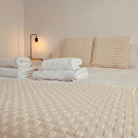 Click & Guest -terrace With Sea And Mountain Views Holiday home